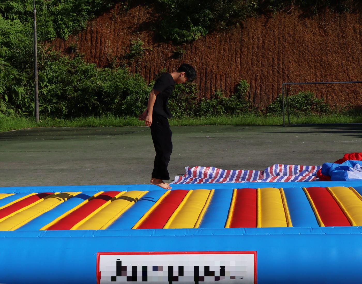 Inflatable Bounce Pad for Gym  - Kids Outdoor Gym 评论和价格